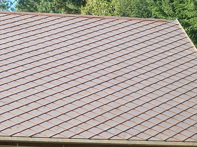 Měděná plechová střešní krytina