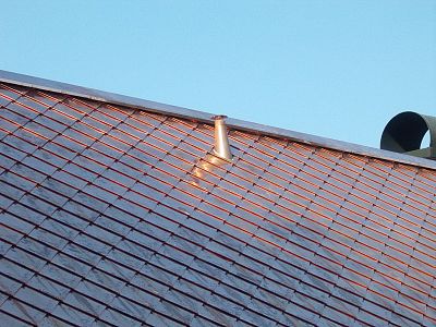 Měděná plechová střešní krytina